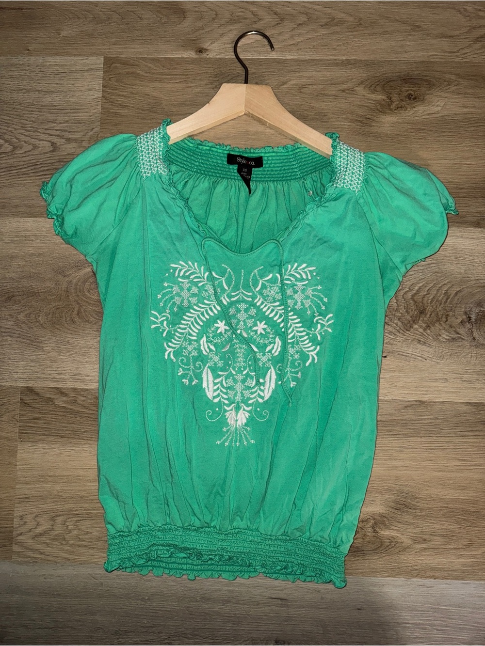 Style & Co. Women's Green Embroidered Peasant Top